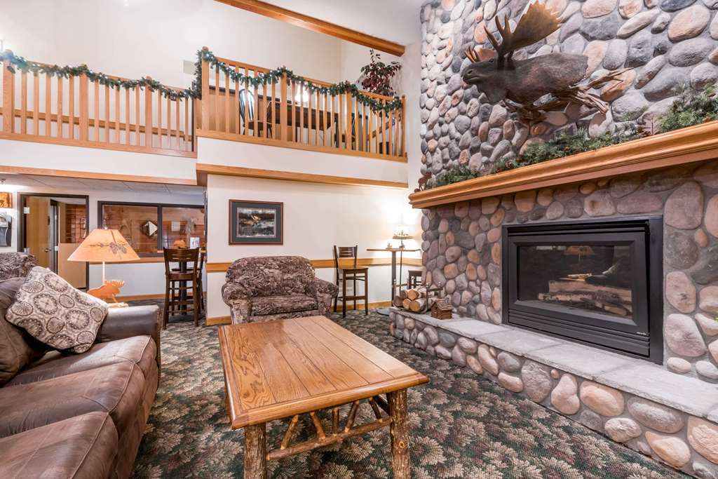 Moose Lake Lodge & Suites Interior foto
