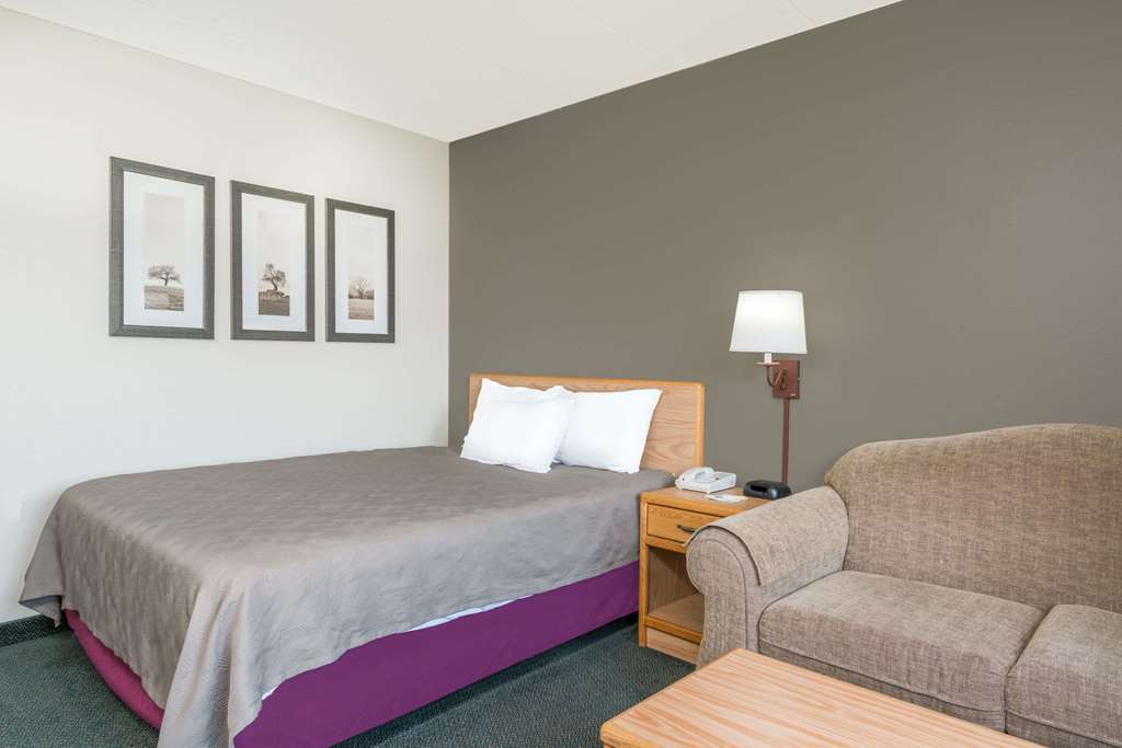 Moose Lake Lodge & Suites Cameră foto